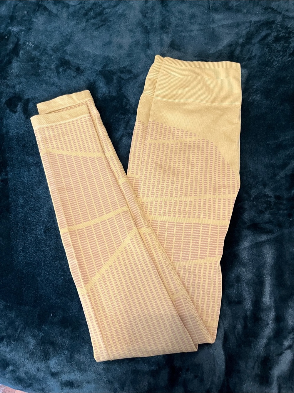 Yellow Fabletics Leggings
